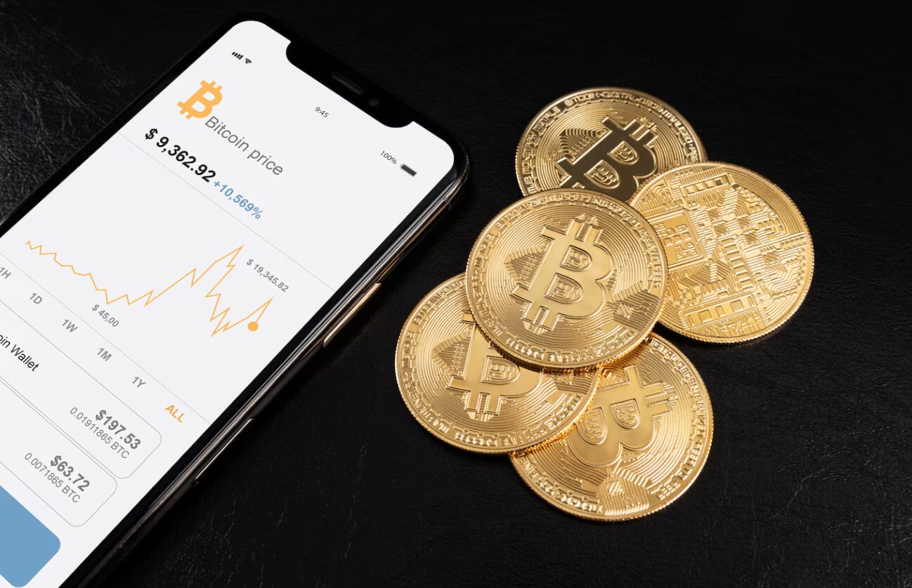 Fiat money against cryptocurrency: benefits and drawbacks of each